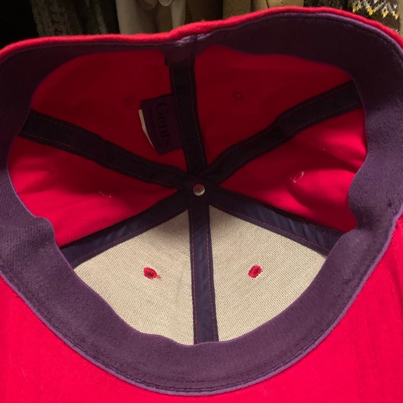 Gents Men's Fitted Hat Red Baseball Cap - Picture 3 of 3